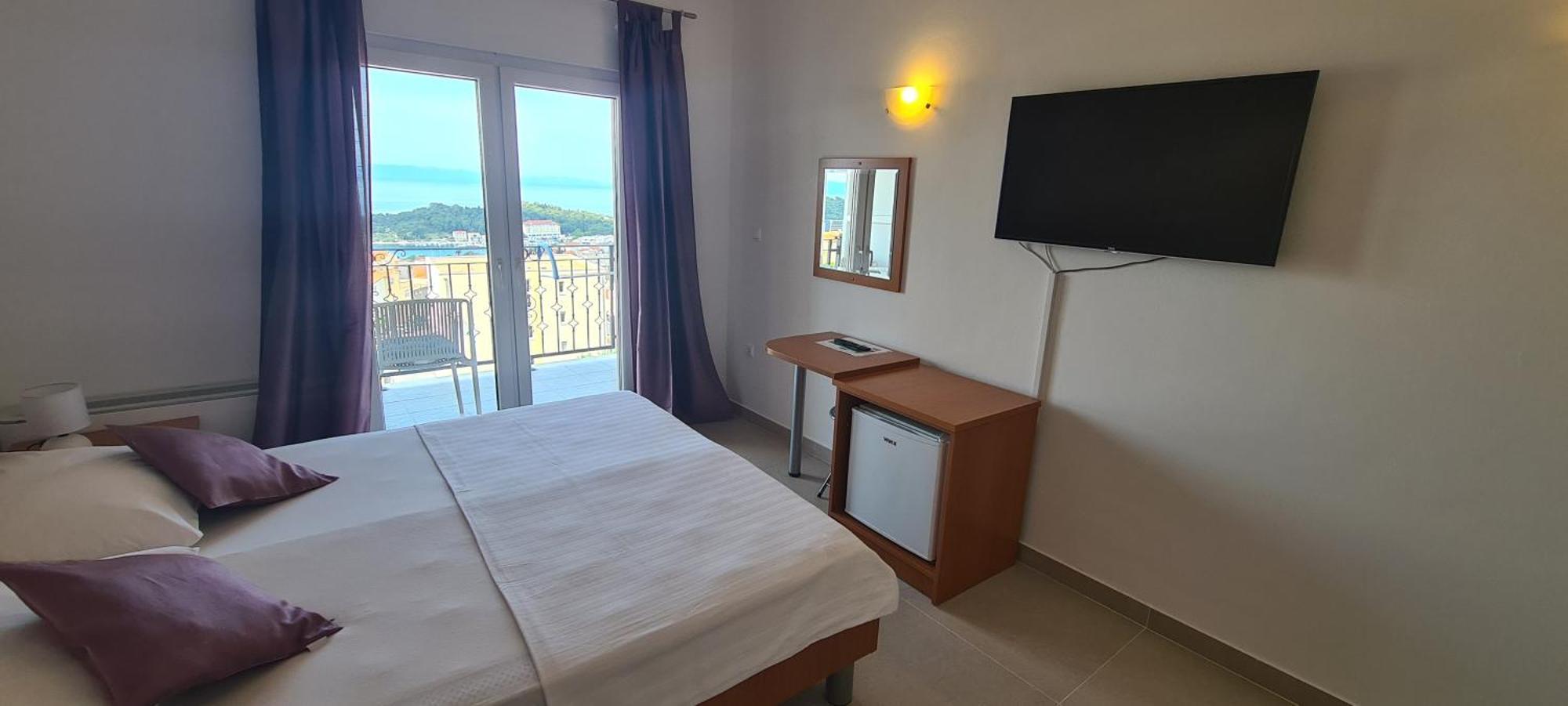 Guesthouse Komfor Moča Makarska Eksteriør billede