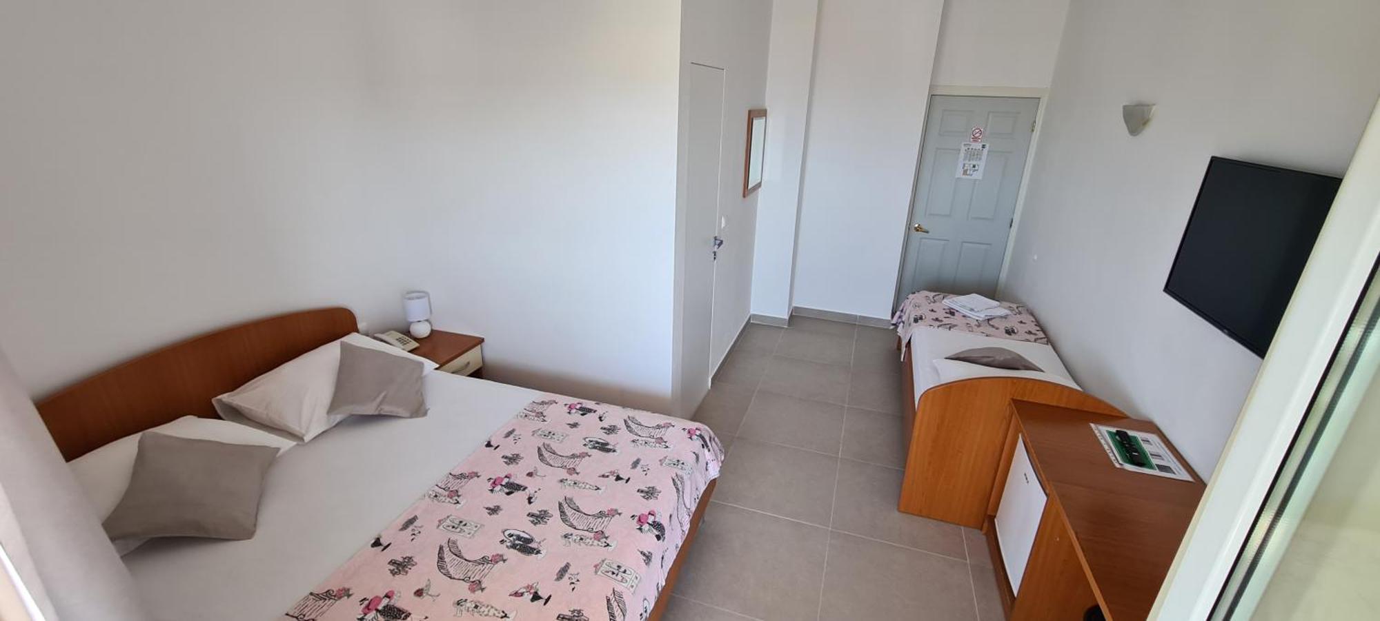 Guesthouse Komfor Moča Makarska Eksteriør billede