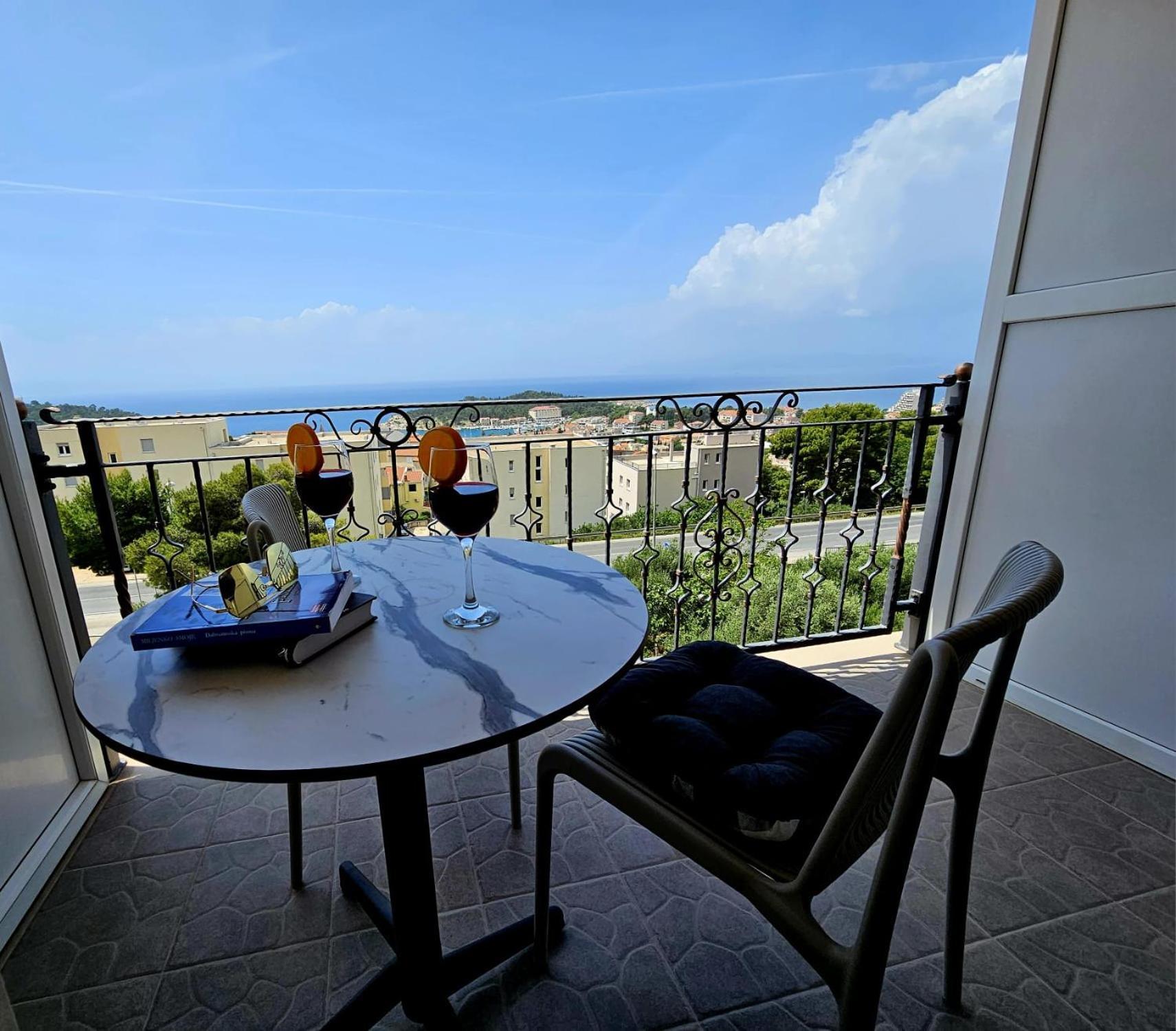 Guesthouse Komfor Moča Makarska Eksteriør billede