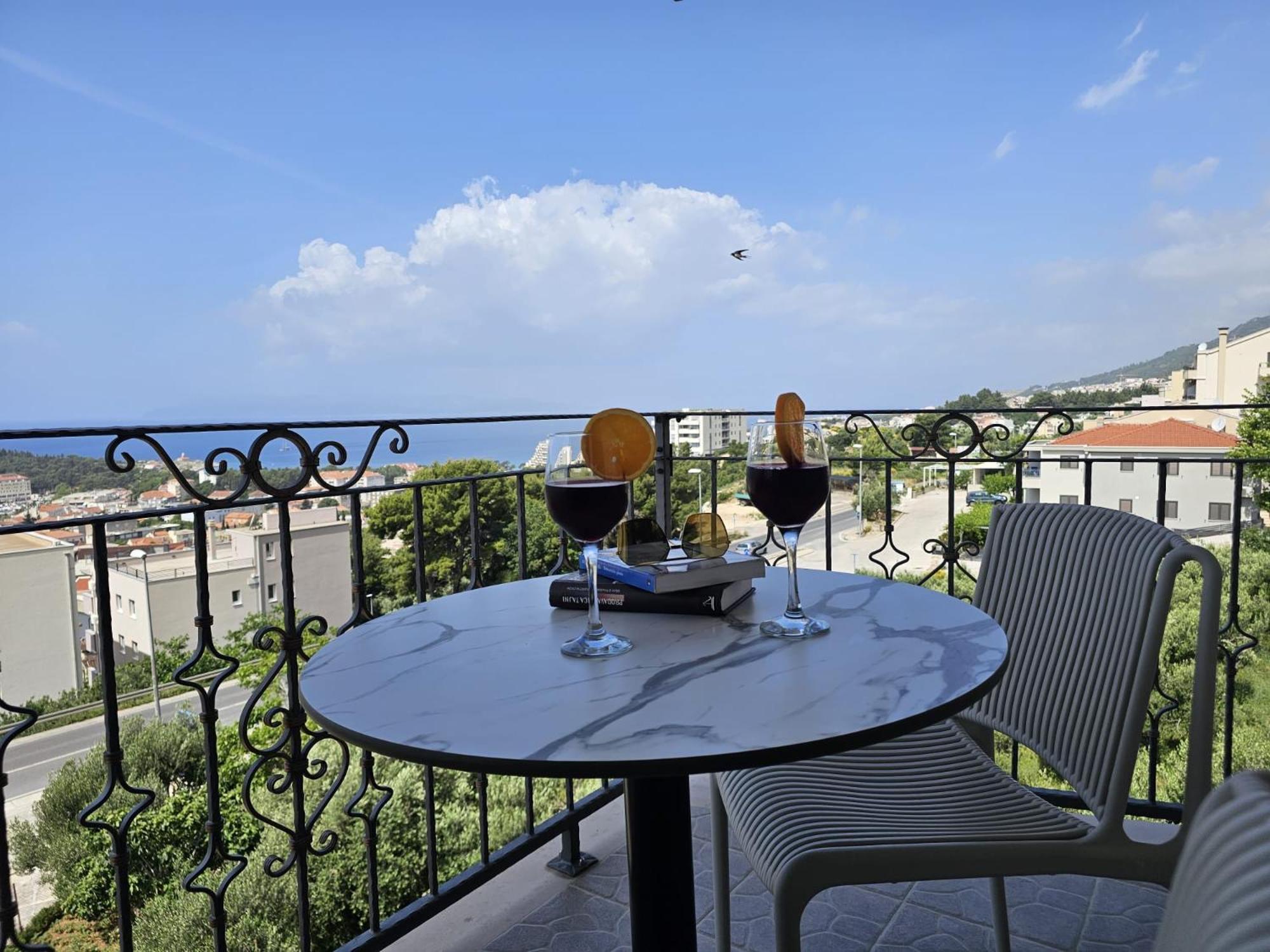 Guesthouse Komfor Moča Makarska Eksteriør billede