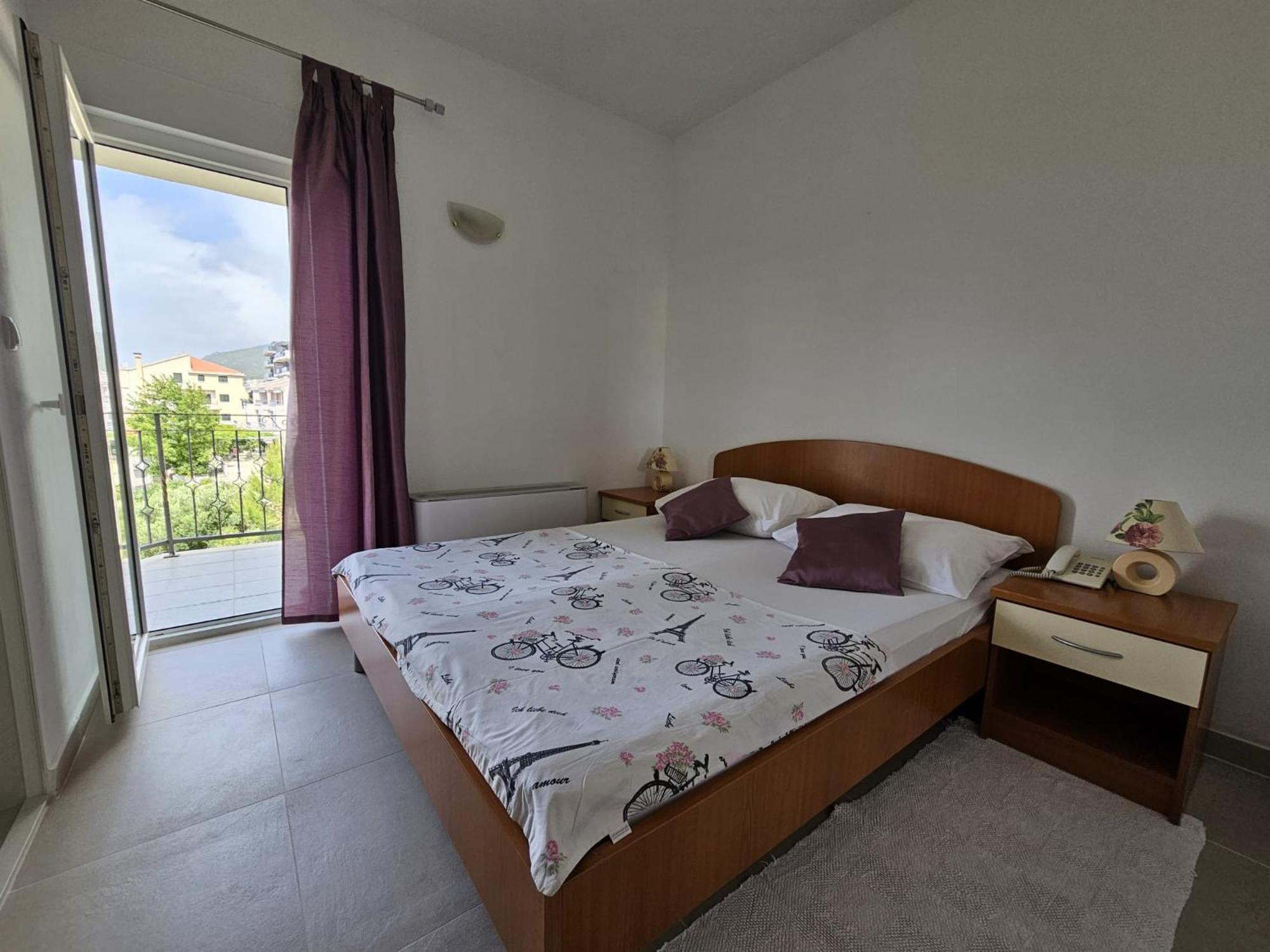 Guesthouse Komfor Moča Makarska Eksteriør billede