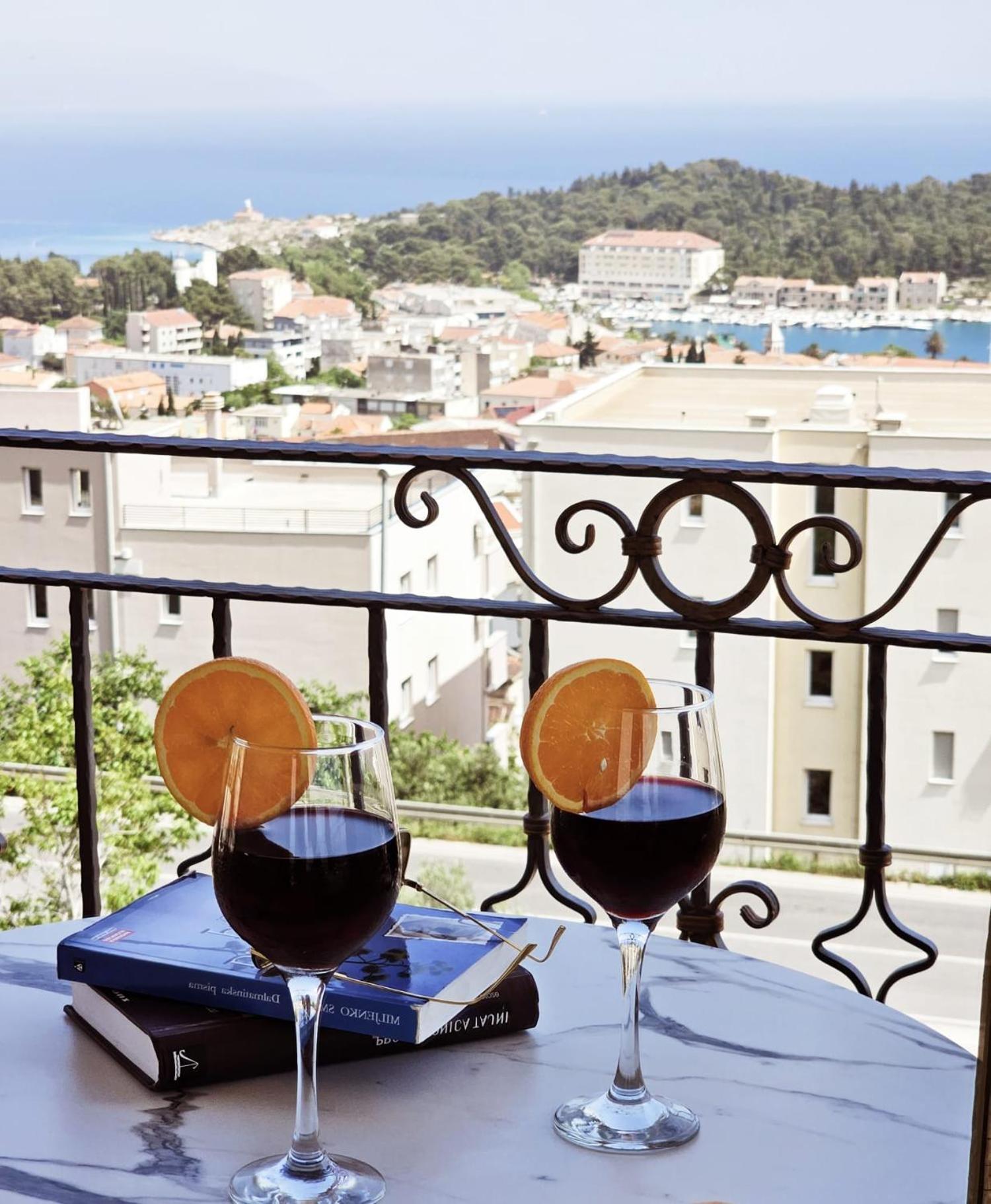 Guesthouse Komfor Moča Makarska Eksteriør billede